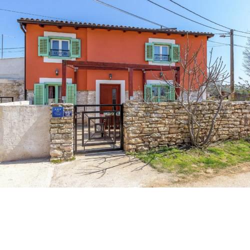Quaint Holiday Home in Fazana near Sea