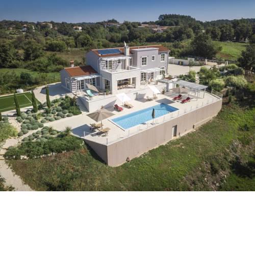 Rezanci Villa Sleeps 8 Pool Air Con WiFi