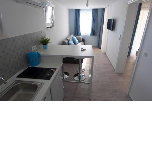 Rita Apartments - Sea-view apartment 2plus1