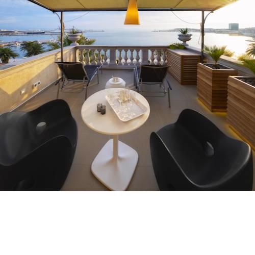Riva Luxury Suites