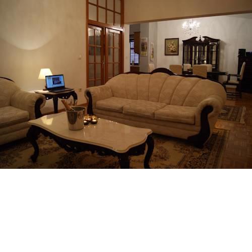 Rog-Dogg Apartment
