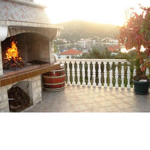Romantic Apartment With Sea View Vinisce, Dalmatia
