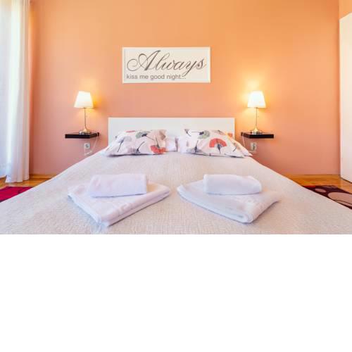 Roo-Rooms