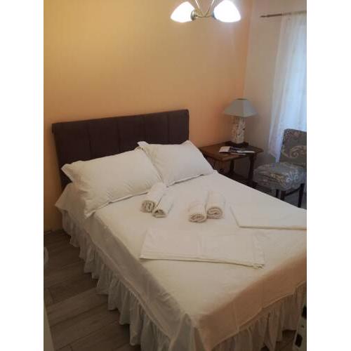Room Atena