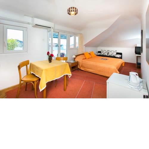 Room Avdic