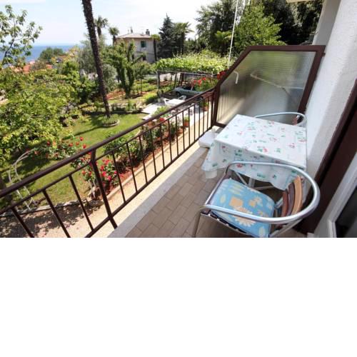 Rooms with a parking space Lovran, Opatija - 2302