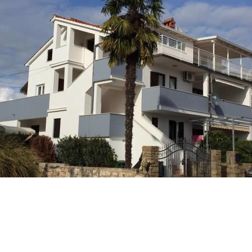 Appartement Rosalie met Airco Wifi en Zwembad