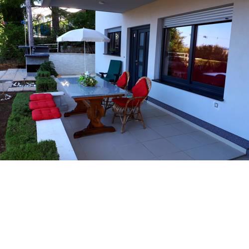 Sany's Apartments