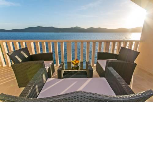 SAPPHIRE (private beach)