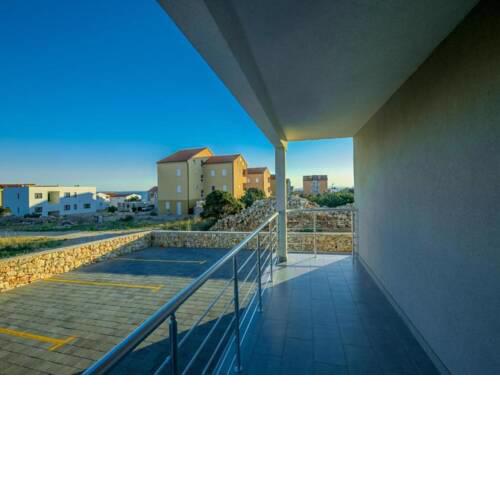 Scenic Apartment in Novalja near Trg Loža and Zrče Beach