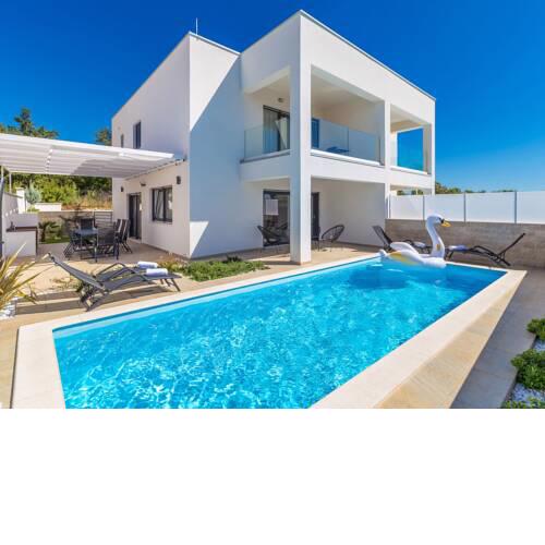 Scenic Villa in Linardići with Private Swimming Pool