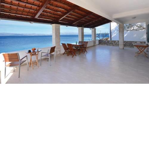Schönes Ferienhaus direkt am Meer