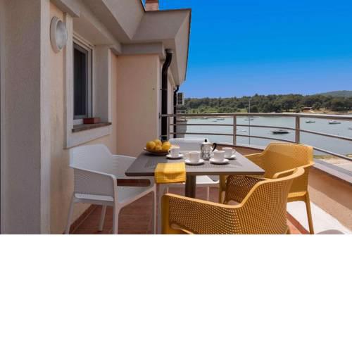 Seafront apartment Gaby
