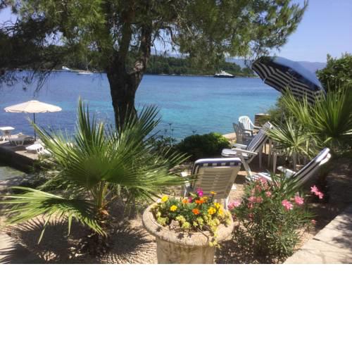 Seafront Garden Apartments Lumbarda