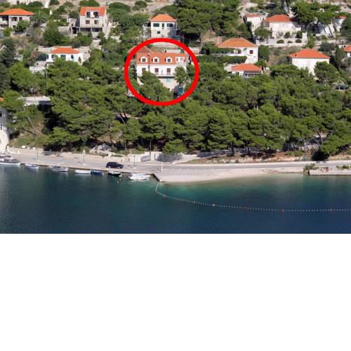 Seaside apartments with a swimming pool Pucisca, Brac - 9697