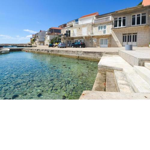 Seaside house for families with children Zavalatica, Korcula - 19045