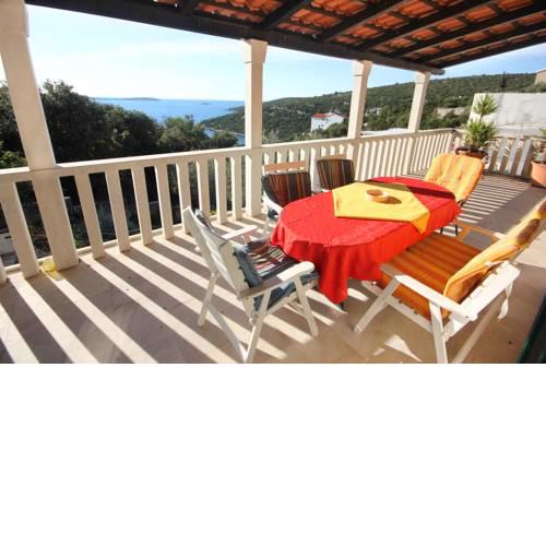 Seaside house with a swimming pool Cove Ljubljeva, Trogir - 9431