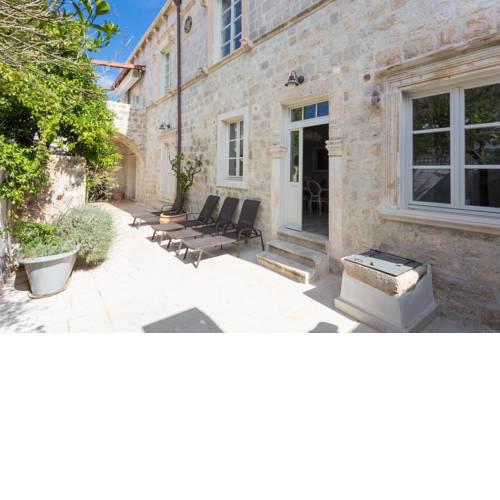 Seaside luxury villa with a swimming pool Cavtat, Dubrovnik - 14699