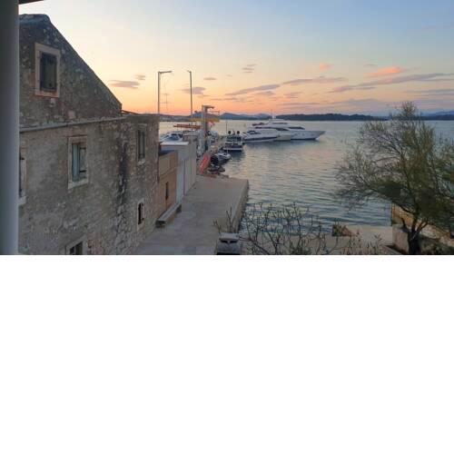 SeaSide Murter Apt 1