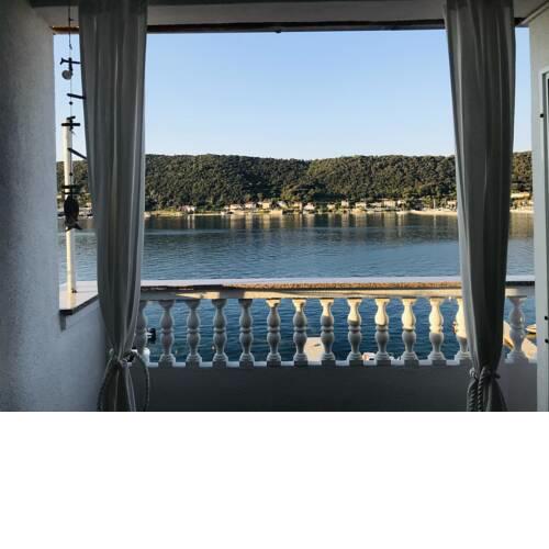Seaside Old House Apartment