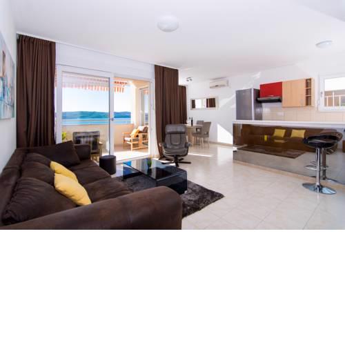Seaview Luxury Apartment Felicita