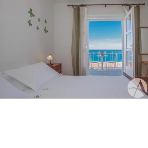 Seaview Rooms with Breakfast & Free parking