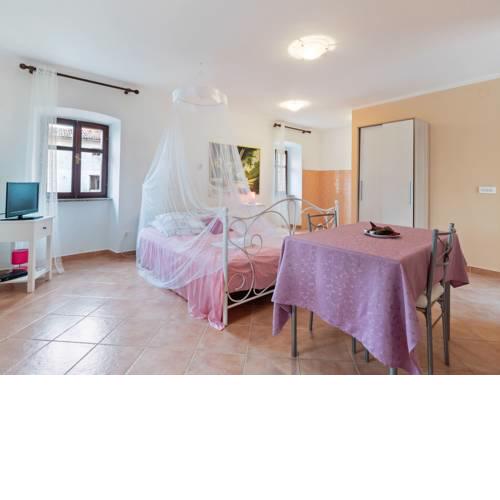 Secluded Apartment in Rovinj with Garden