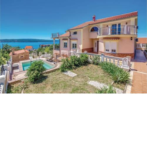 Seven-Bedroom Holiday Home in Dramalj