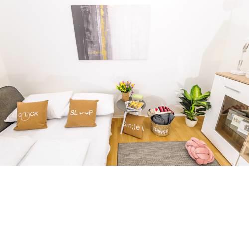 Silente Cozy Place with free parking