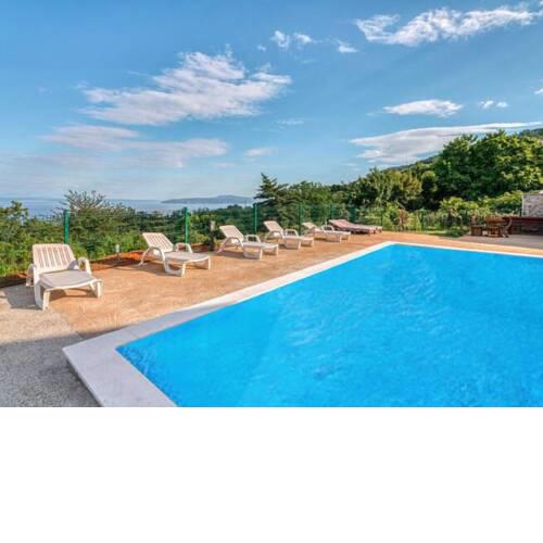 Simplistic Holiday Home in Lovran with Swimming Pool