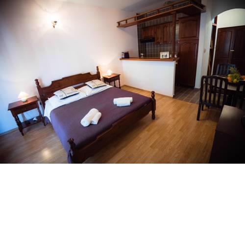 SiSi Studio Apartment