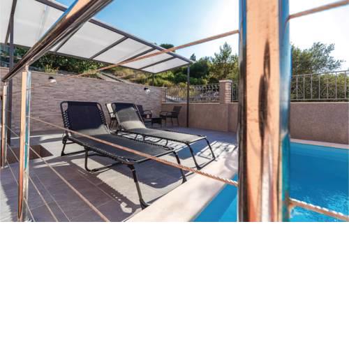 Six-Bedroom Holiday home Prigradica with Sea View 07