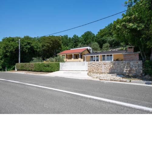 Soothing Holiday Home in Starigrad near Sea