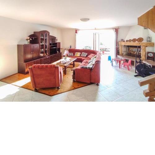 Spacious apartment in a quiet location near the beach