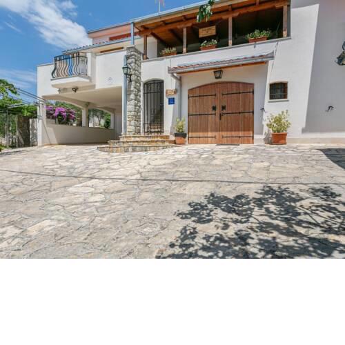 Spacious Holiday Home in Seget Vranjica with Garden