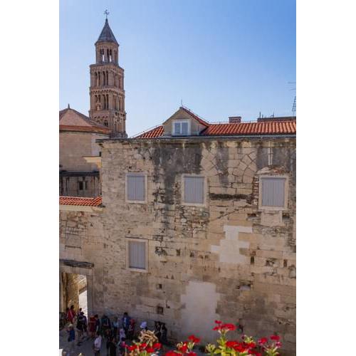 Split Palace View