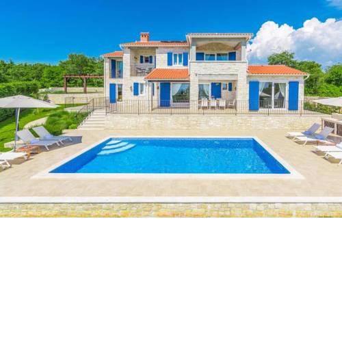Sterpazzi Villa Sleeps 8 Pool Air Con WiFi
