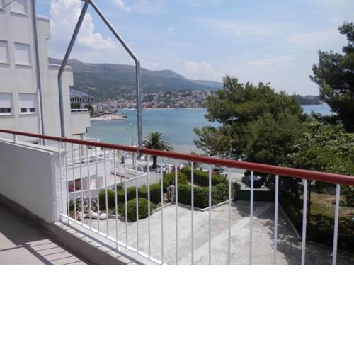Stobreč Apartments with Sea View