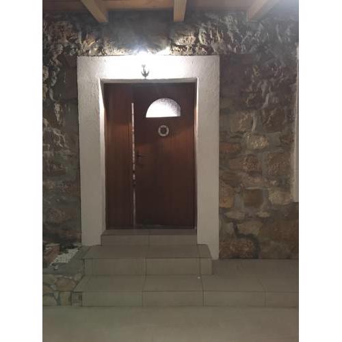 Stone hause Noa