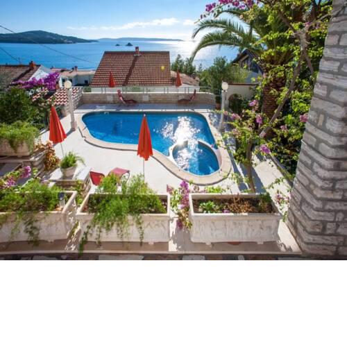 Stone Holiday Home With Pool