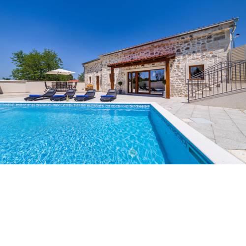 Stone villa Miandri