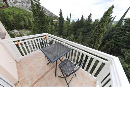 Studio apartment 3742-7 in Starigrad