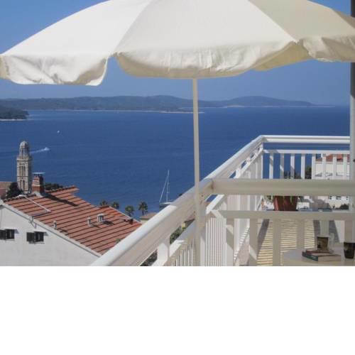 Studio Apartment in Hvar Town with Sea View, Balcony, Air Conditioning, Wi-Fi (3666-1)