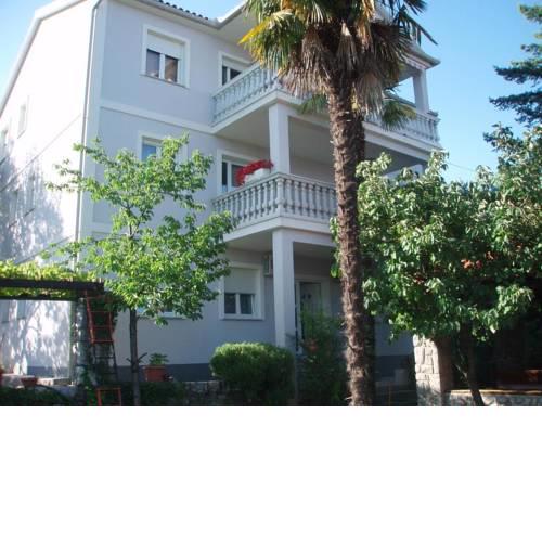 Studio apartment in Icici with Terrace, Air condition, WIFI (4667-1)