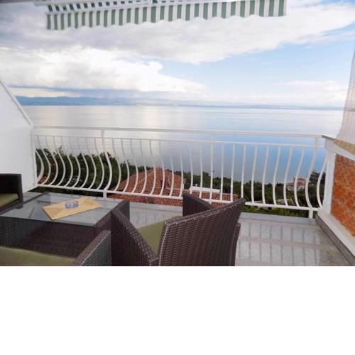 Studio Apartment in Mošcenicka Draga with Sea View, Terrace, Air Conditioning, Wi-Fi (4364-4)