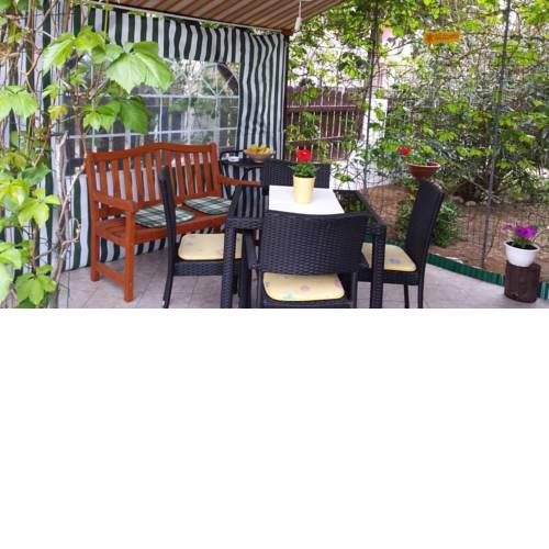 Studio Apartment in Sabunike with Terrace, Air Conditioning, Wi-Fi (231-3)