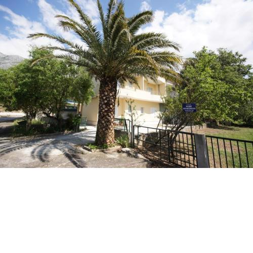 Studio apartment in Tucepi with air conditioning, WiFi, washing machine 202-2