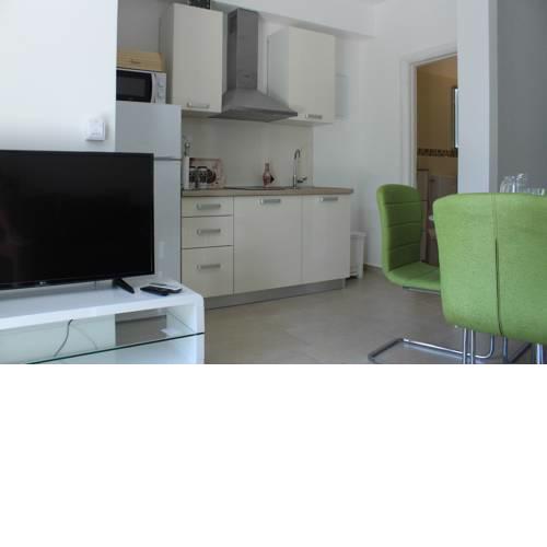 Studio Apartment Joe Box