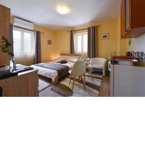 Studio Apartment Katalpa