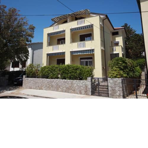 Studio Apartments Cavrak with Terrace